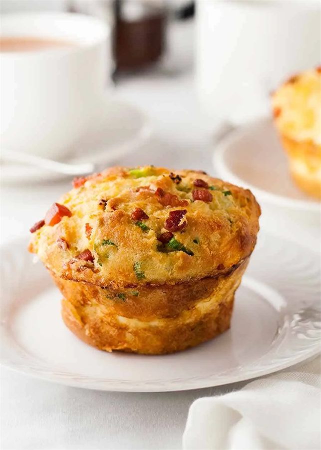 Bacon, Egg & Cheese Muffin